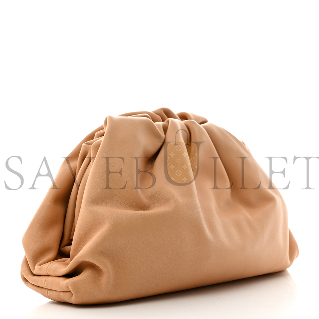 BOTTEGA VENETA CALFSKIN TEEN POUCH ALMOND (31*15*6cm) BOTTEGA VENETA CALFSKIN TEEN POUCH ALMOND (31*15*6cm)