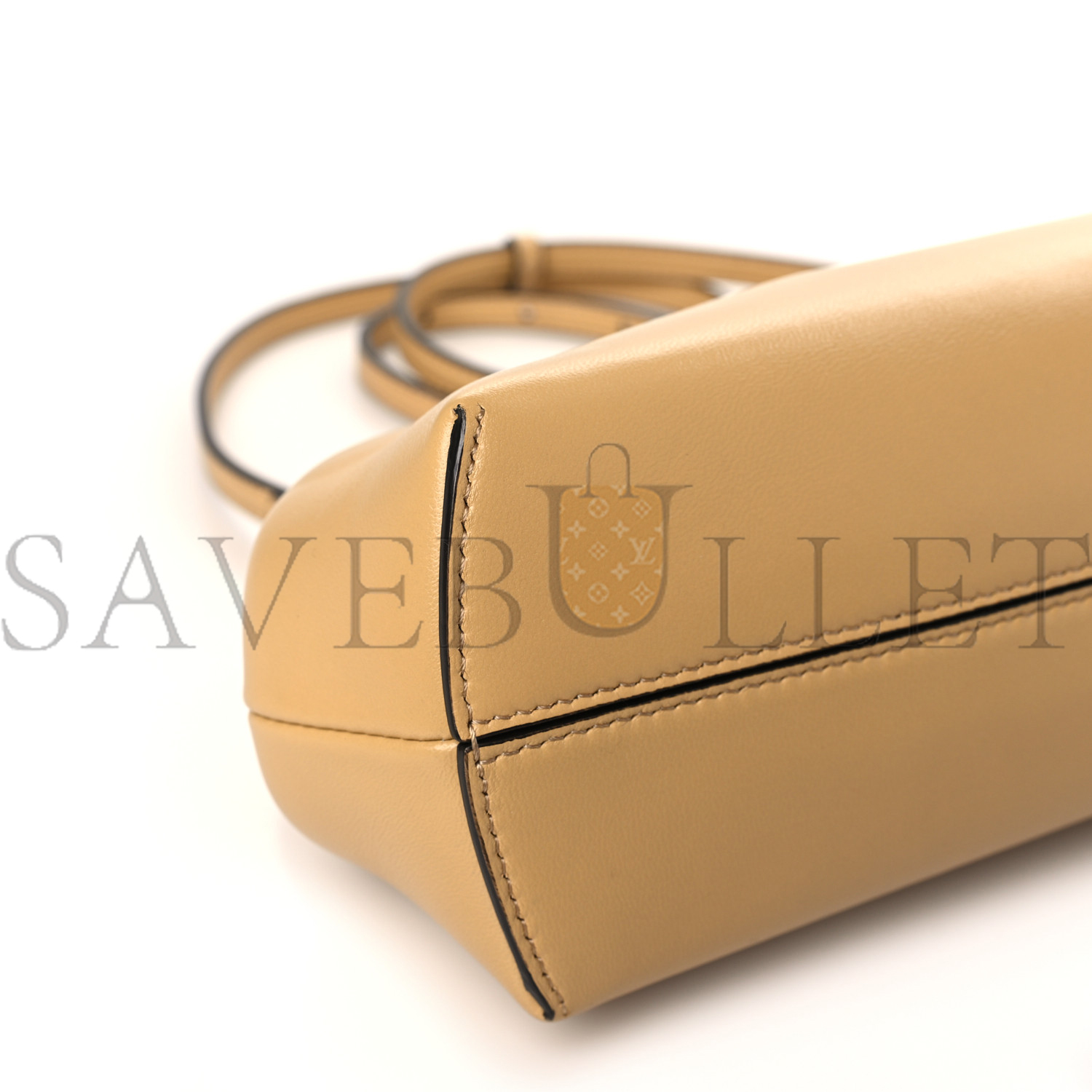 FENDI SHINY NAPPA SMALL FENDI FIRST SAHARA (25*19*9cm) FENDI SHINY NAPPA SMALL FENDI FIRST SAHARA (25*19*9cm)