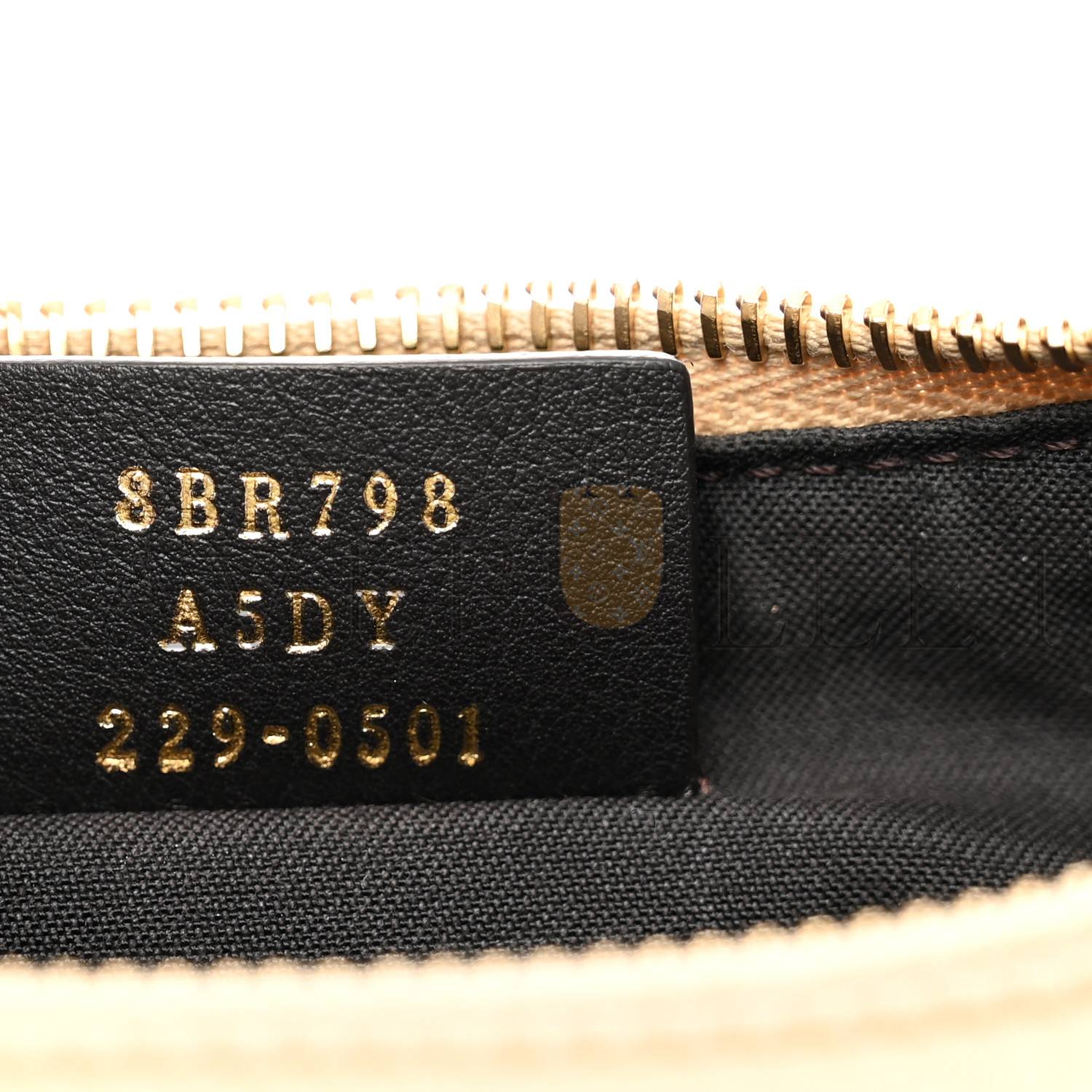 FENDI VITELLO GRACE MATTE SMALL FENDIGRAPHY HOBO BAG NUVOLA (28*23*10cm) FENDI VITELLO GRACE MATTE SMALL FENDIGRAPHY HOBO BAG NUVOLA (28*23*10cm)