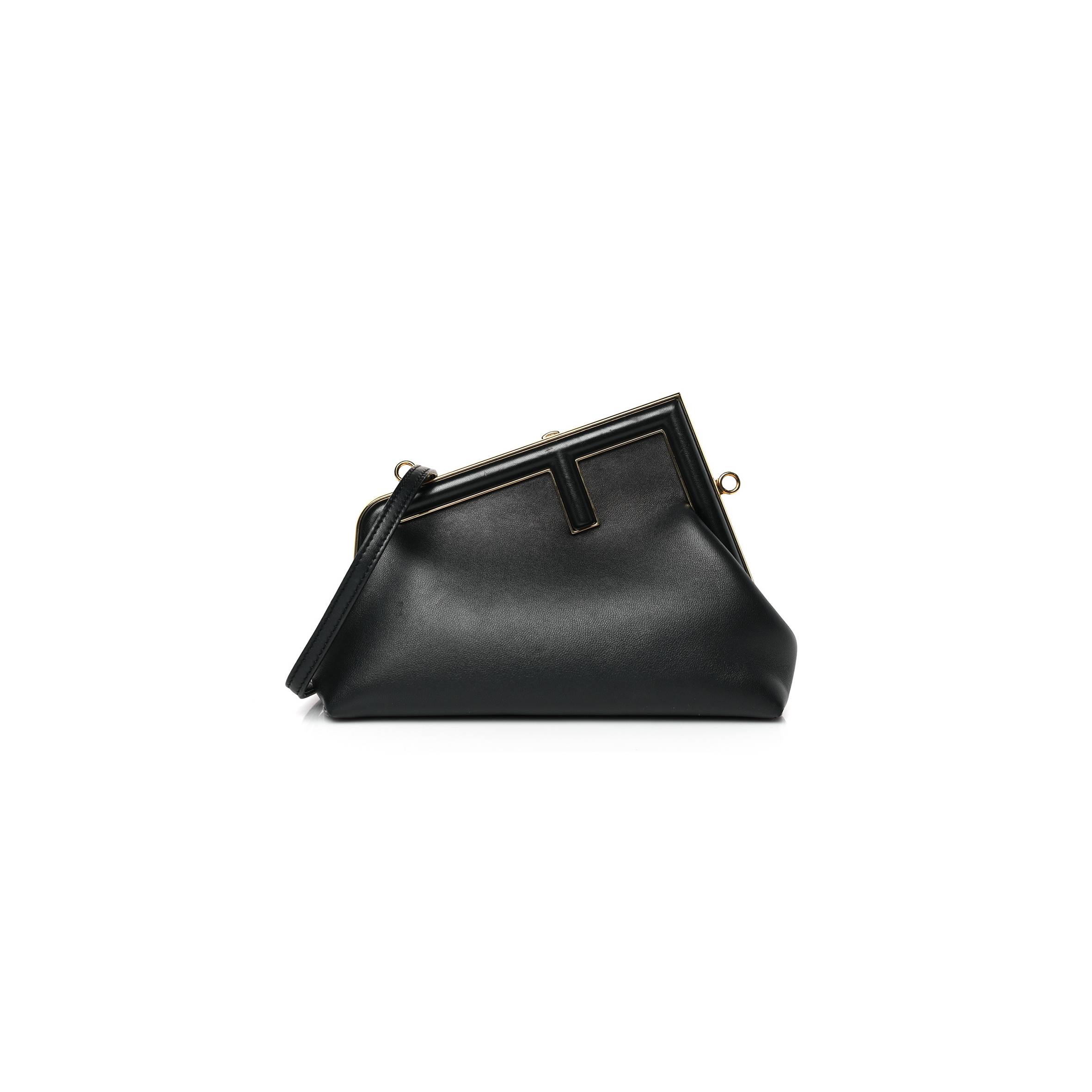 FENDI SHINY NAPPA SMALL FENDI FIRST BLACK (26*18*9.5cm) FENDI SHINY NAPPA SMALL FENDI FIRST BLACK (26*18*9.5cm)