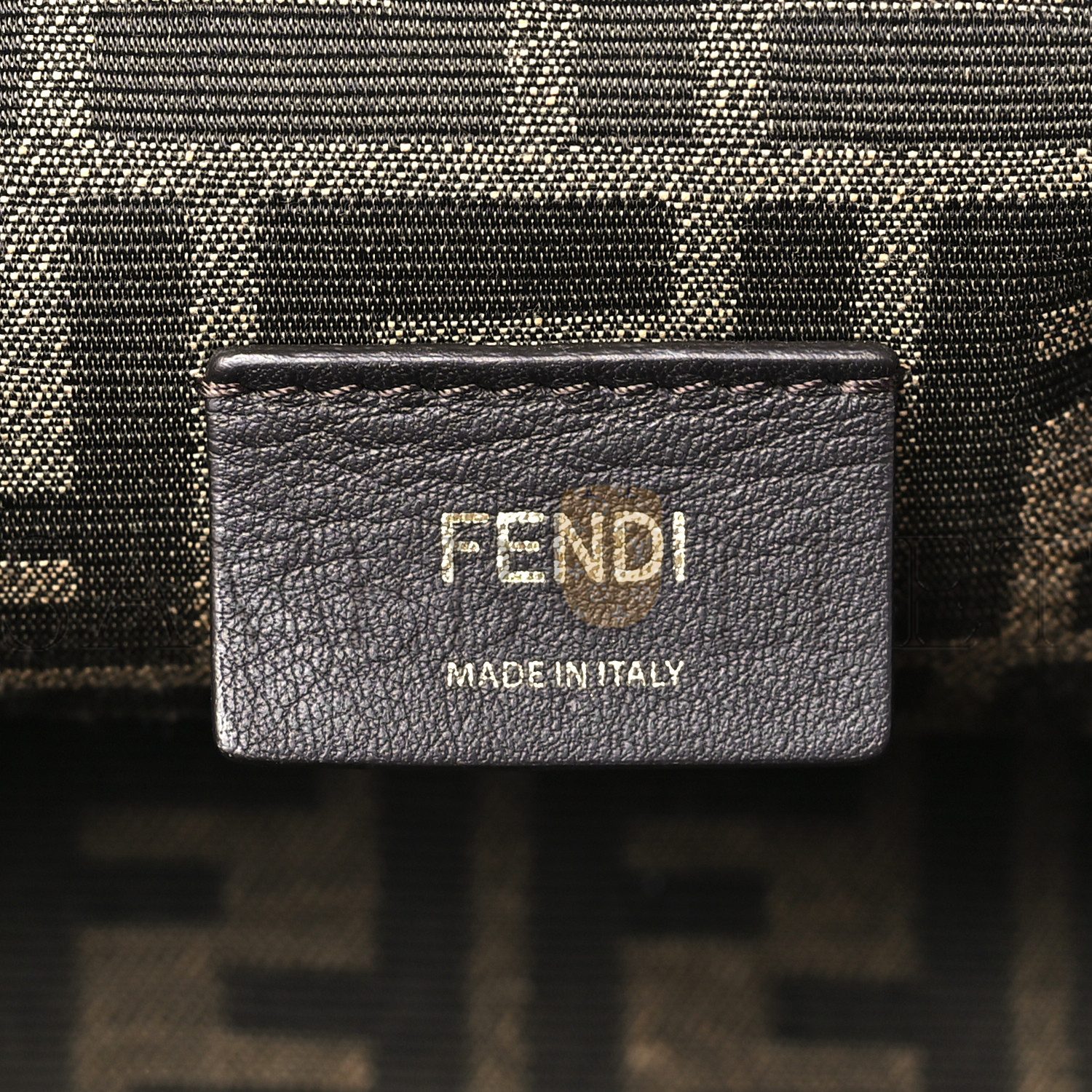 FENDI SHINY NAPPA SMALL FENDI FIRST BLACK (26*18*9.5cm) FENDI SHINY NAPPA SMALL FENDI FIRST BLACK (26*18*9.5cm)