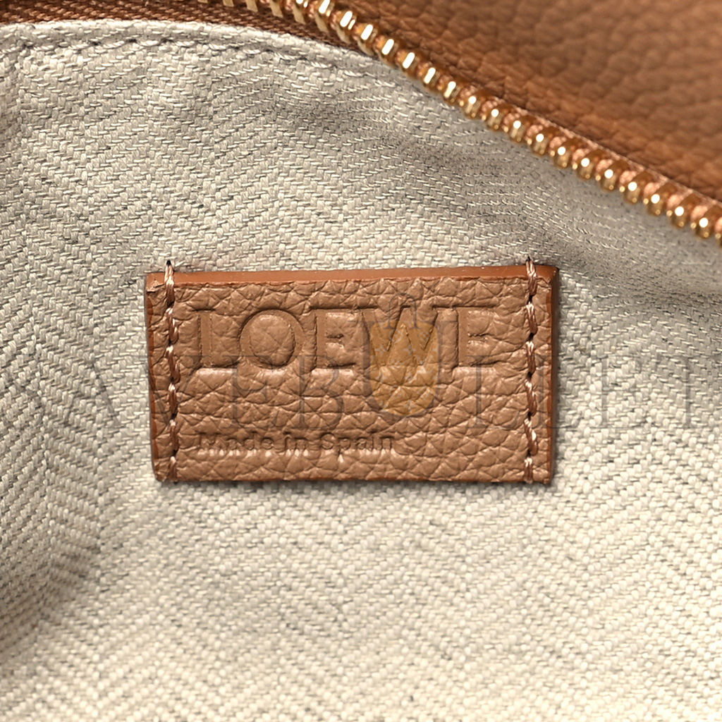 LOEWE GRAINED CALFSKIN SMALL PUZZLE EDGE BAG TOFFEE (24*16.5*10.5cm)